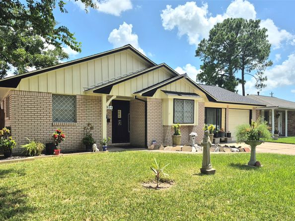 854 Shawnee Street, Houston TX 77034