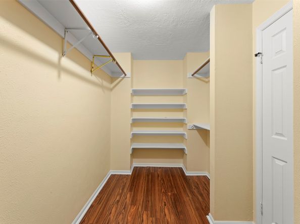 7510 Dogwood Falls Road, Houston TX 77095