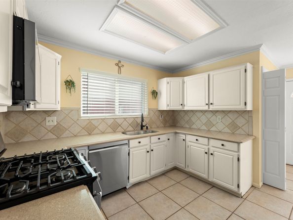 7510 Dogwood Falls Road, Houston TX 77095