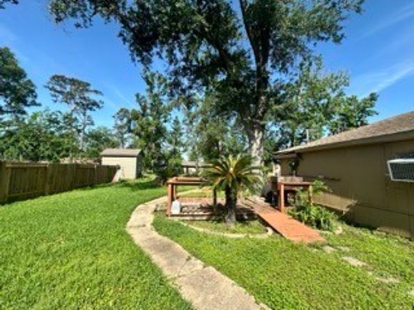 5237 Brinkman Street, Houston TX 77091