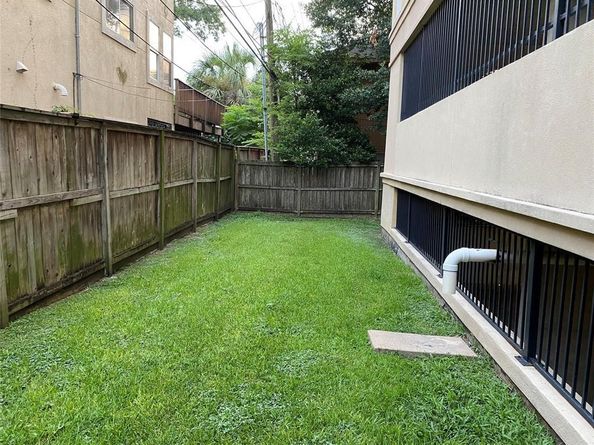 2203 Dorrington Street 208, Houston TX 77030