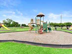 17907 Wolf Hollow Drive, Houston TX 77084