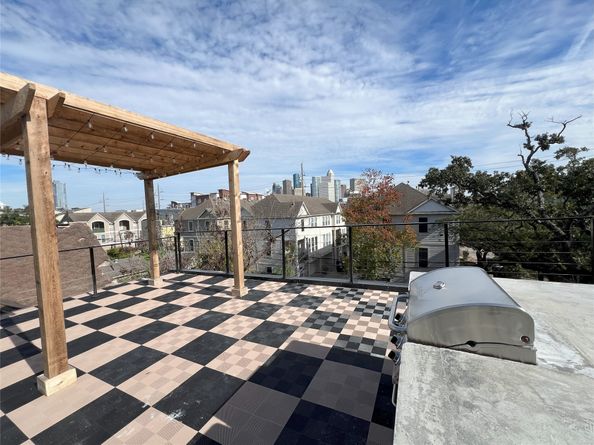 214 Welch Street 6, Houston TX 77006