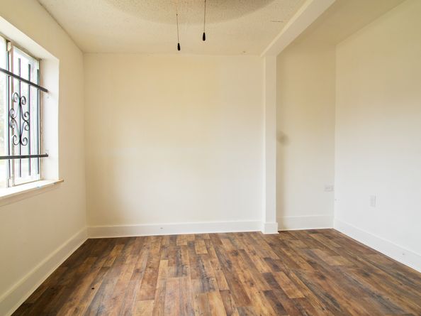 4918 Leffingwell Street, Houston TX 77026