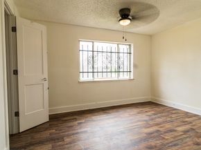 4918 Leffingwell Street, Houston TX 77026