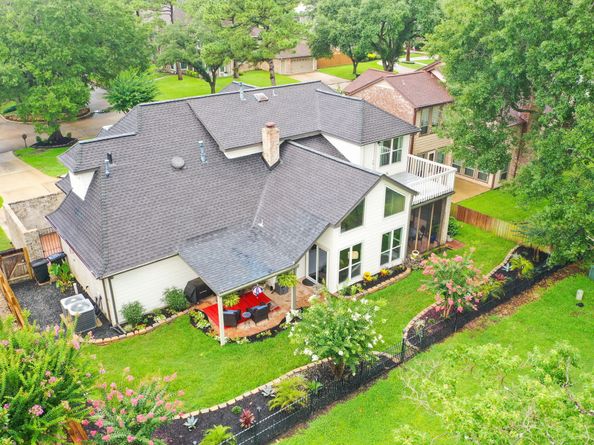 7310 Blenheim Palace Lane, Houston TX 77095