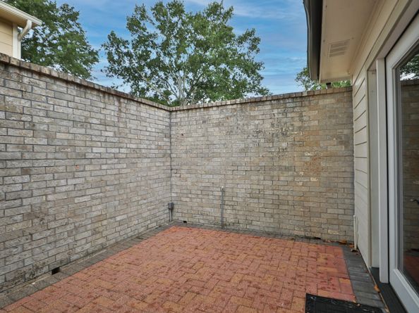 7310 Blenheim Palace Lane, Houston TX 77095
