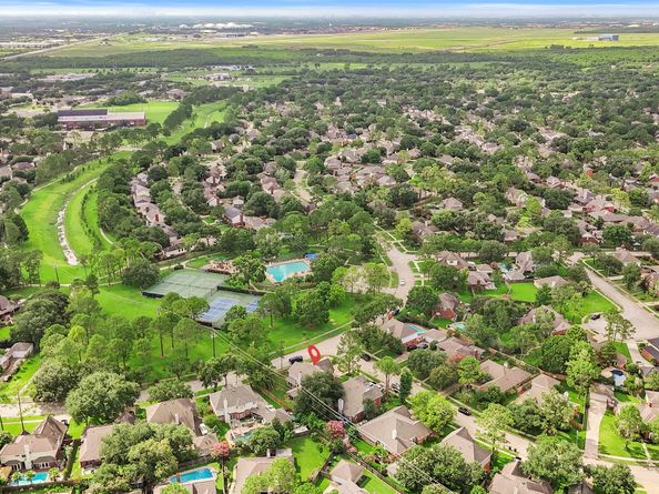 902 Mulberry Ridge Way, Houston TX 77062