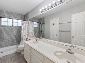 902 Mulberry Ridge Way, Houston TX 77062