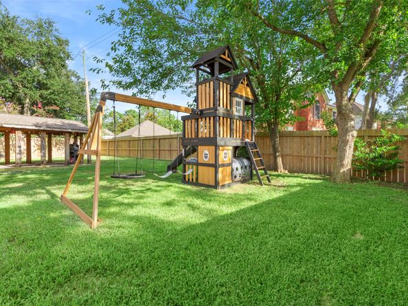 902 Mulberry Ridge Way, Houston TX 77062