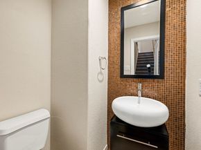 2904 Chenevert Street M, Houston TX 77004