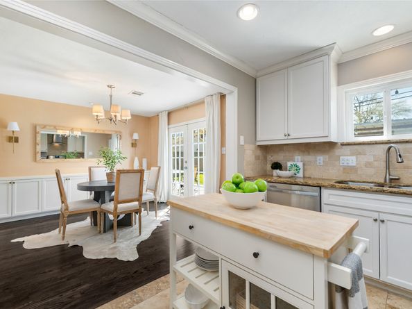 1007 W 43rd Street, Houston TX 77018