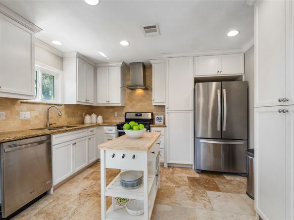 1007 W 43rd Street, Houston TX 77018