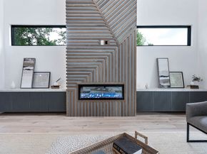 207 W 33rd Street, Houston TX 77018
