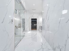 207 W 33rd Street, Houston TX 77018