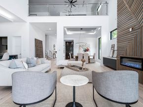 207 W 33rd Street, Houston TX 77018