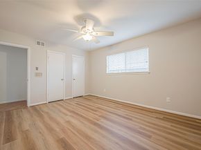 5723 Jason Street, Houston TX 77096