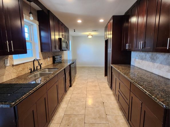 8810 Reamer Street, Houston TX 77074