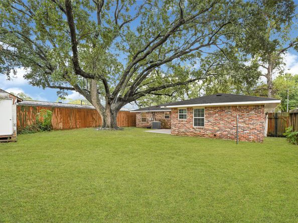 8810 Reamer Street, Houston TX 77074