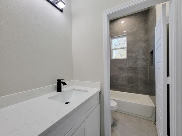3824 Amos Street, Houston TX 77021