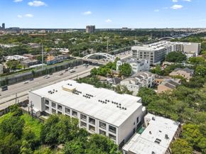 4509 Mount Vernon Street 23, Houston TX 77006