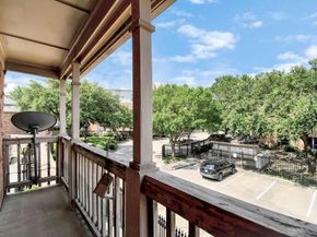 2255 Braeswood Park Drive 102, Houston TX 77030