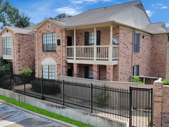 2255 Braeswood Park Drive 102, Houston TX 77030