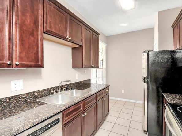 2255 Braeswood Park Drive 102, Houston TX 77030