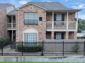 2255 Braeswood Park Drive 102, Houston TX 77030