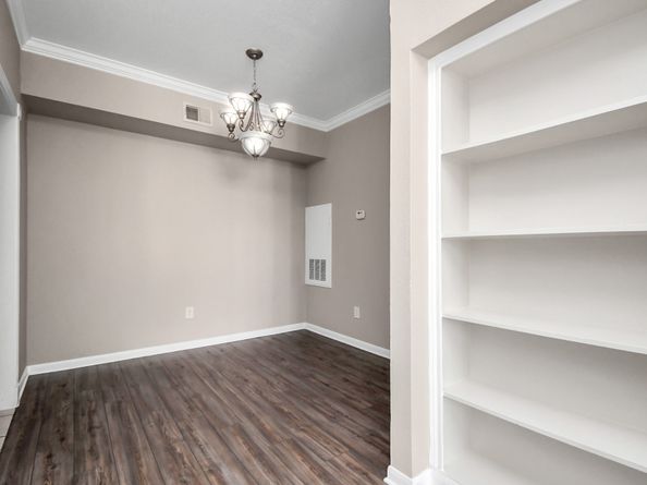 2255 Braeswood Park Drive 102, Houston TX 77030