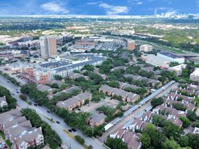 2255 Braeswood Park Drive 102, Houston TX 77030