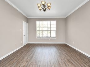 2255 Braeswood Park Drive 102, Houston TX 77030