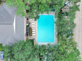 2255 Braeswood Park Drive 102, Houston TX 77030