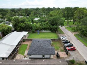 2127 Maximilian Street 10, Houston TX 77039