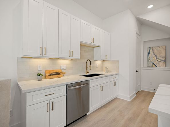 5016 Golden Forest Drive, Houston TX 77091