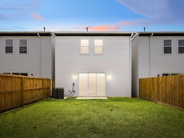 5016 Golden Forest Drive, Houston TX 77091