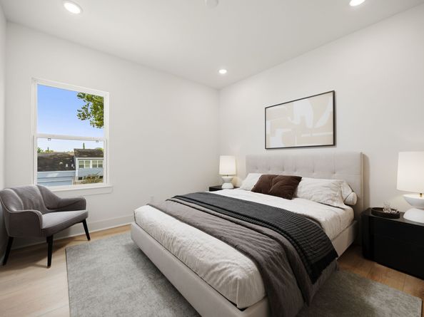 5016 Golden Forest Drive, Houston TX 77091