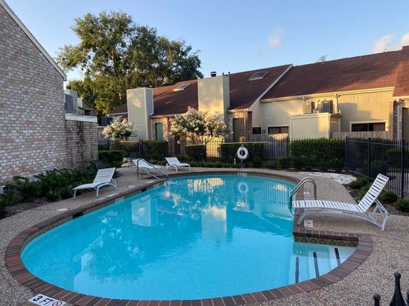 8100 Cambridge Street 40, Houston TX 77054