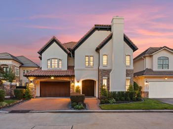 2823 Stuart Manor