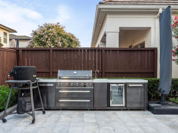2823 Stuart Manor, Houston TX 77082