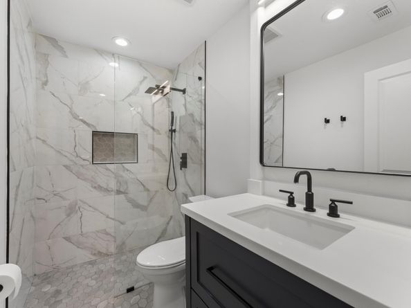 2823 Stuart Manor, Houston TX 77082