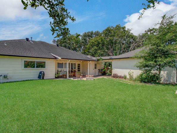 18655 Martinique Drive, Nassau Bay TX 77058