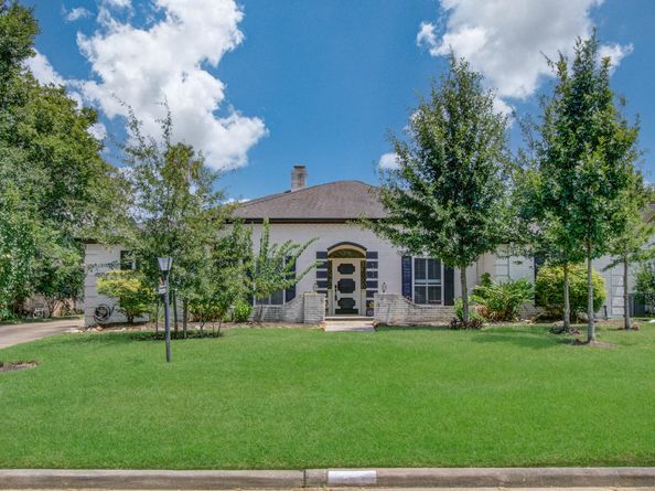 18655 Martinique Drive, Nassau Bay TX 77058