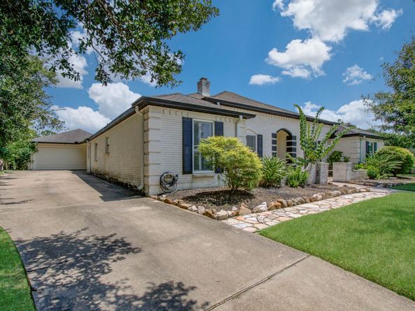 18655 Martinique Drive, Nassau Bay TX 77058