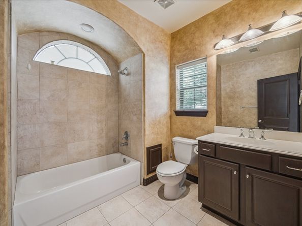 127 Tuam Street, Houston TX 77006