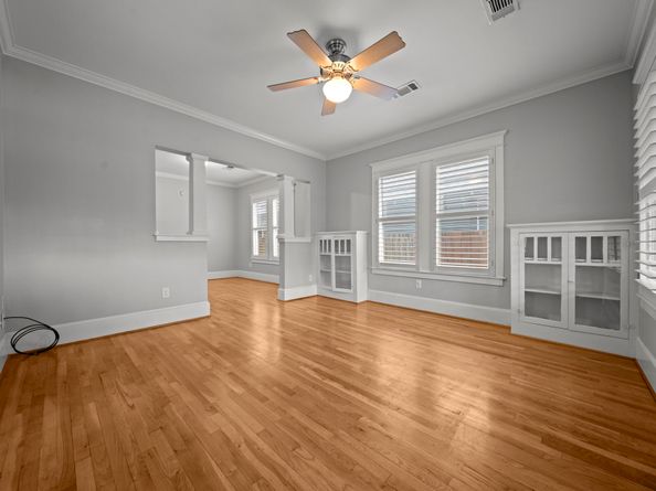 1124 Ashland Street, Houston TX 77008