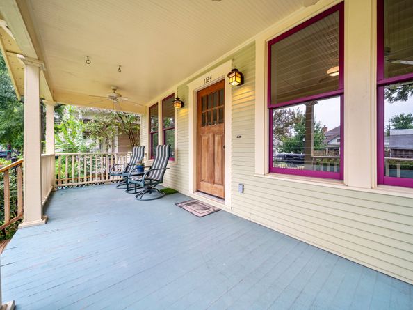 1124 Ashland Street, Houston TX 77008