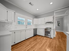 1124 Ashland Street, Houston TX 77008
