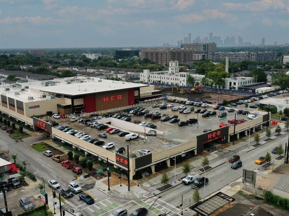 1124 Ashland Street, Houston TX 77008