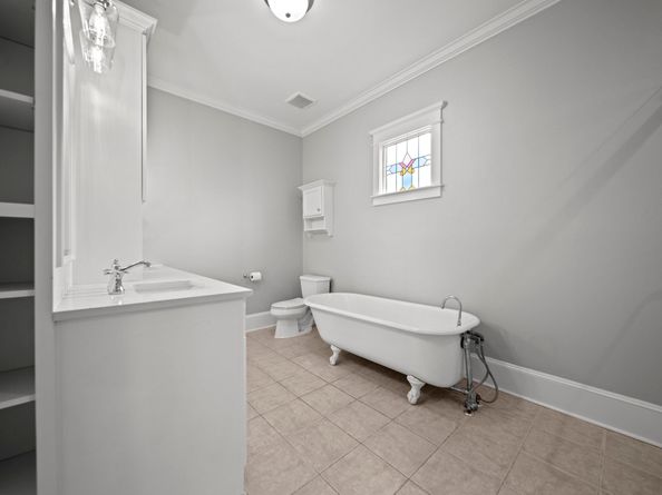 1124 Ashland Street, Houston TX 77008